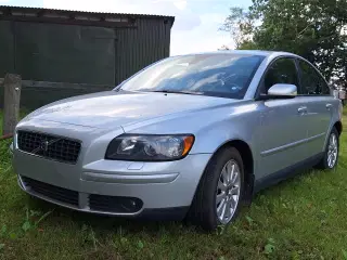 Volvo S 40