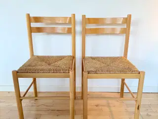 Charmerende spisebordsstole med flettet