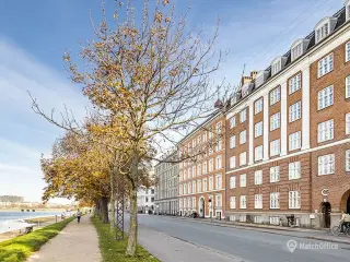 Kontor med udsigt til Peblinge Sø
