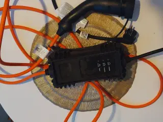 Universal ladestik 