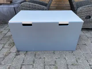 Bænk med opbevaring 