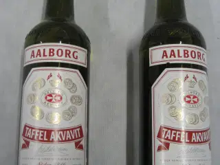 2 fl. Rød Aalborg sælges