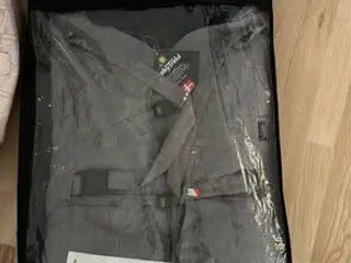 Meget pæn og velholdt combi pose i grå denim 