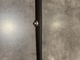 Nieload montage skinne