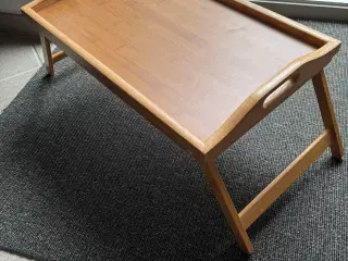 Serveringsbakke med ben