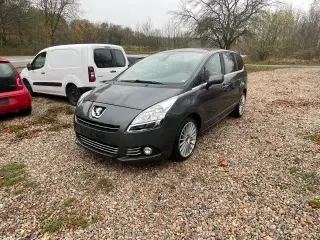 Peugeot 5008 1,6 HDi 110 Premium 7prs