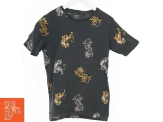 T-shirt med tigermønster fra VRS (str. 134)