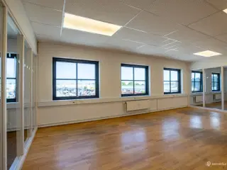 1503-25: Stensmosevej 24E, 2. sal &#8211; 180 m2