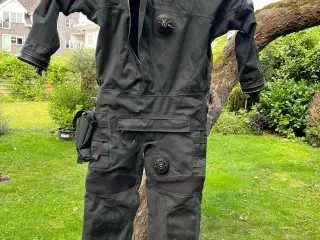 Whites tactical tørdragt
