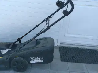 El plæneklipper til Camping 