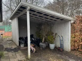 Carport og skur (hentes gratis)