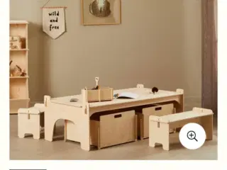 Børnebord med opbevaring