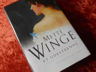 Et udestående, Mette Winge
