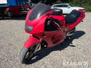 Motorcykel Suzuki RF600 R