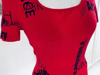 Rød T-shirt fra Moschino Jeans 