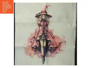 Tegnet pudebetræk med heksemotiv (str. 46 x. 45 cm)