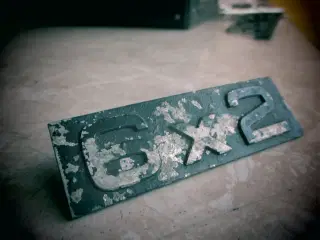Brugt emblem  6 x  2 Mercedes 