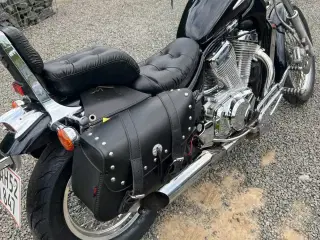 Pæn Suzuki intruder vs 850