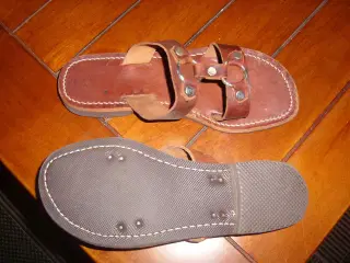 Sandaler/slippers i ægte læder