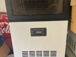 Isterningsmaskine, is terning. Icemaker 