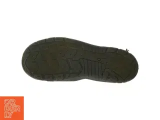 Badesko fra Surf Gear (str. 36 til 37)