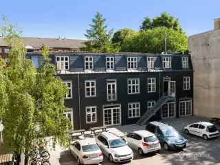 Parkering til leje på Godthåbsvej 8. Frederiksberg