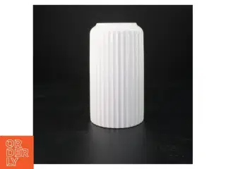 Hvid porcelænsvase fra Lyngby (str. 20 cm)