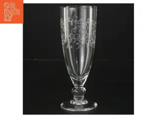 Champagneglas med gravering (str. Ø 5,5 cm længde 16 cm)
