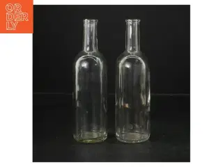 To glasflasker (str. 18 cm. 2 styk)