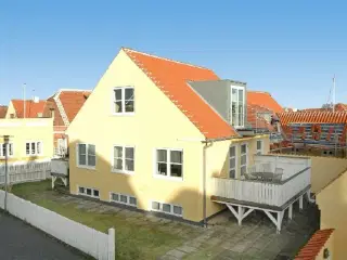 Skøn totalrenoveret 10 personers Skagenshus på 180 m2 belliggende i hjertet af Skagen by.