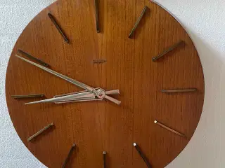 Teak vægur 
