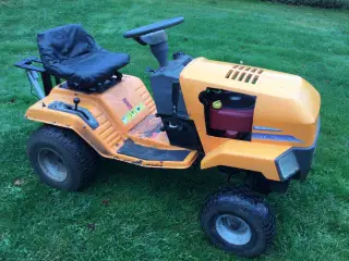 Husqvarna havetraktor med hydraulisk løfter