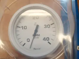 Omdrejningstæller til båd