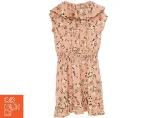 Blomsterprintet kjole med flæsedetaljer fra Petit (str. 116)