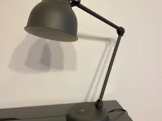 Skrivebordslampe fra IKEA