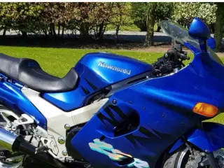 Kawasaki zzr 1100 motorcykel 