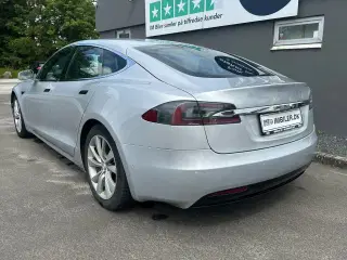 Tesla Model S 90D