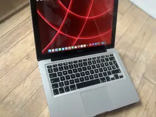 MacBook 13”