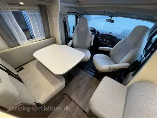 2024 - Carado T 447 PRO+   Carado T 447 Pro+ 2024 - Se den nu hos Camping-Specialisten.dk