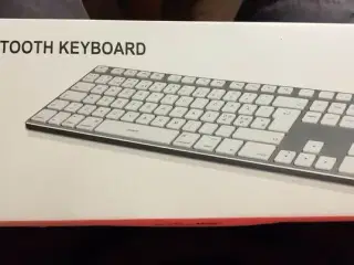 Full-Size bluetooth Keyboard