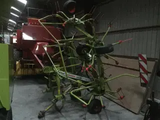 CLAAS Volto 770