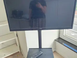 Tv med stander på hjul