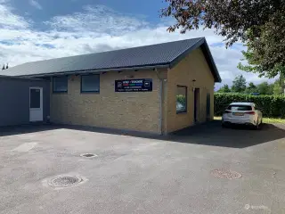 Showroom. lager. håndværk, klinik, undervisning, specialbutik mv.