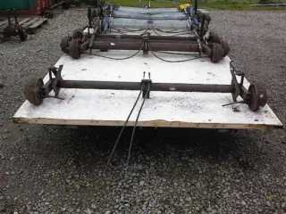   Alko Aksel 1300 Kg.