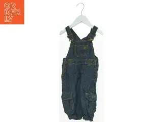 Denimbuksedragt til børn fra Mads & Mette (str. 74)