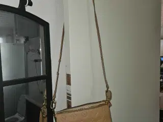Louis Vuitton beige taske