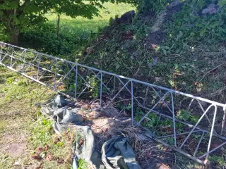 12 Meter Gittermast.