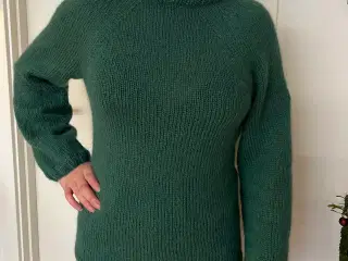 Ubrugt hjemmestrikket sweater 