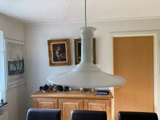Flot gammel, stor Holmegård spisebordslampe.