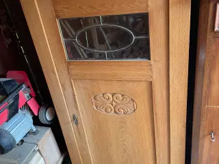 Dækketøjsskab i eg